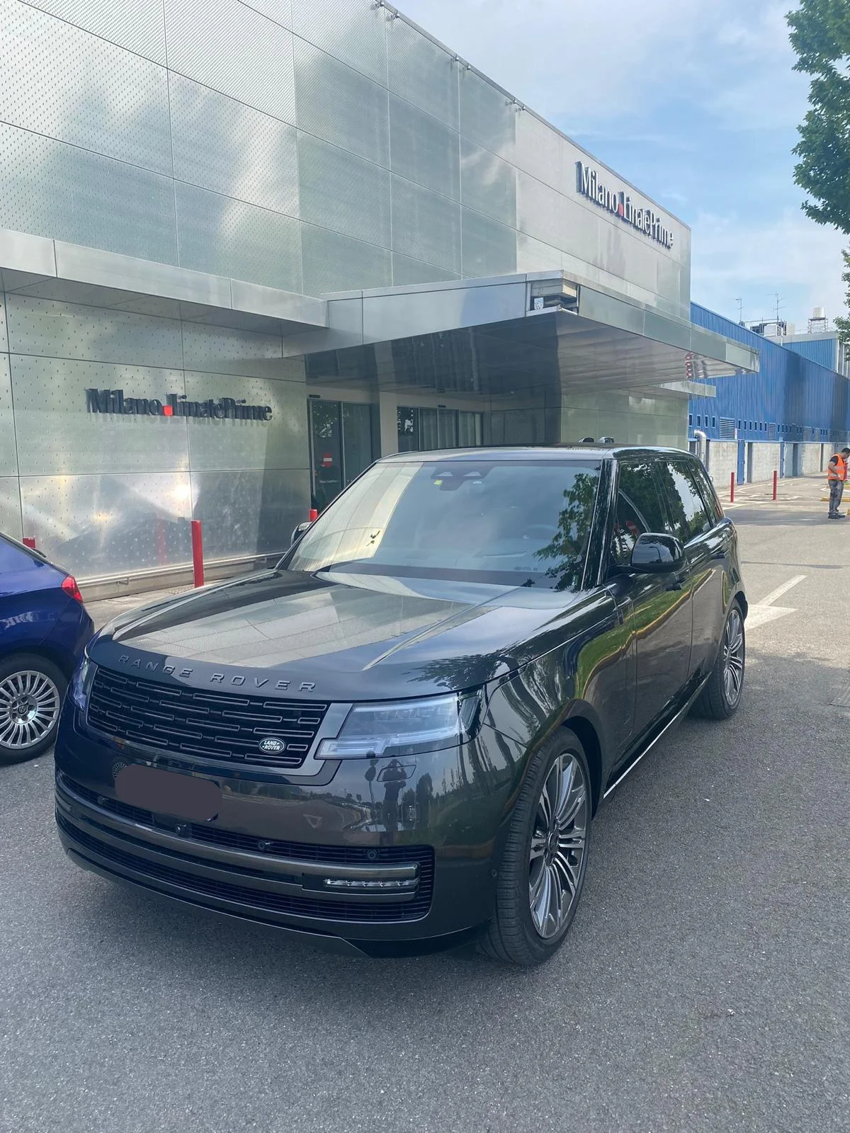 Delivery in Airport Linate