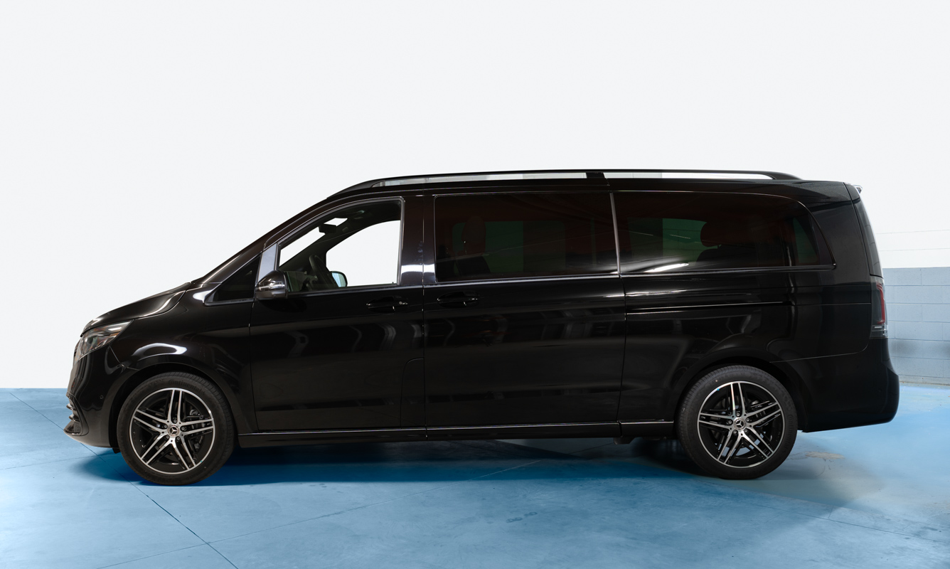 Mercedes-Benz V300d AMG 4Matic ExtraLong – 4