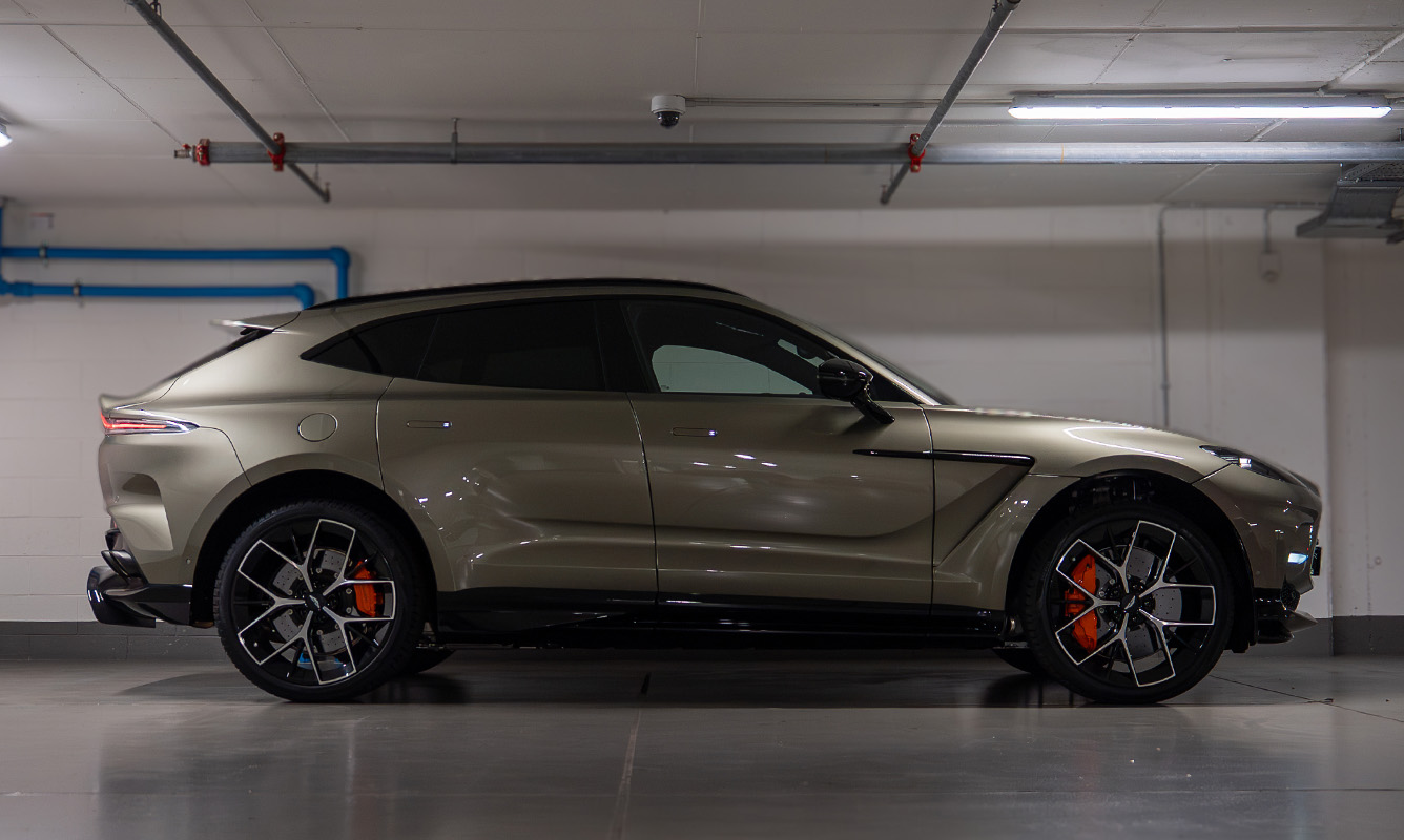 Aston Martin DBX 707 – 4