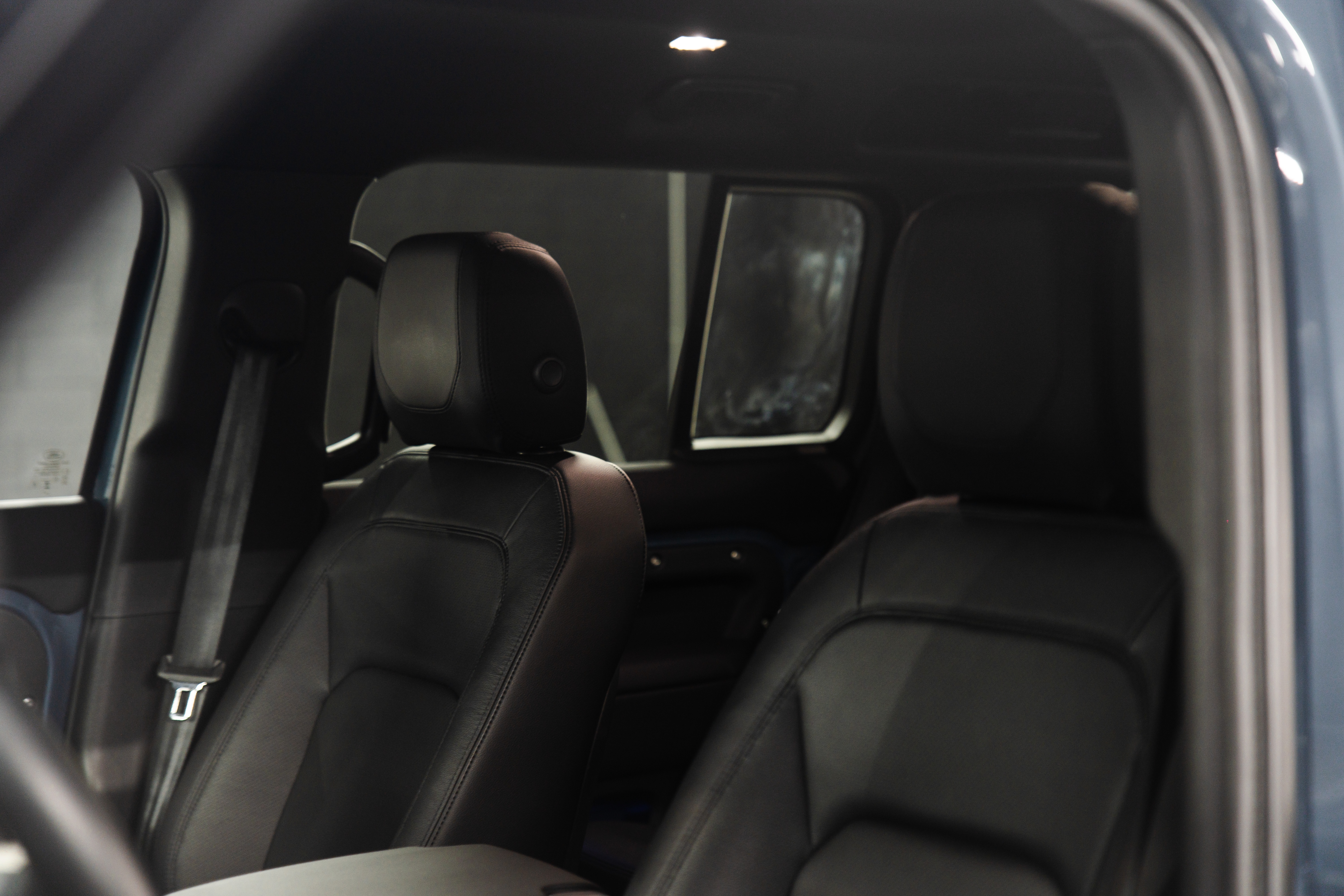 Land Rover Defender 7 seater – 2