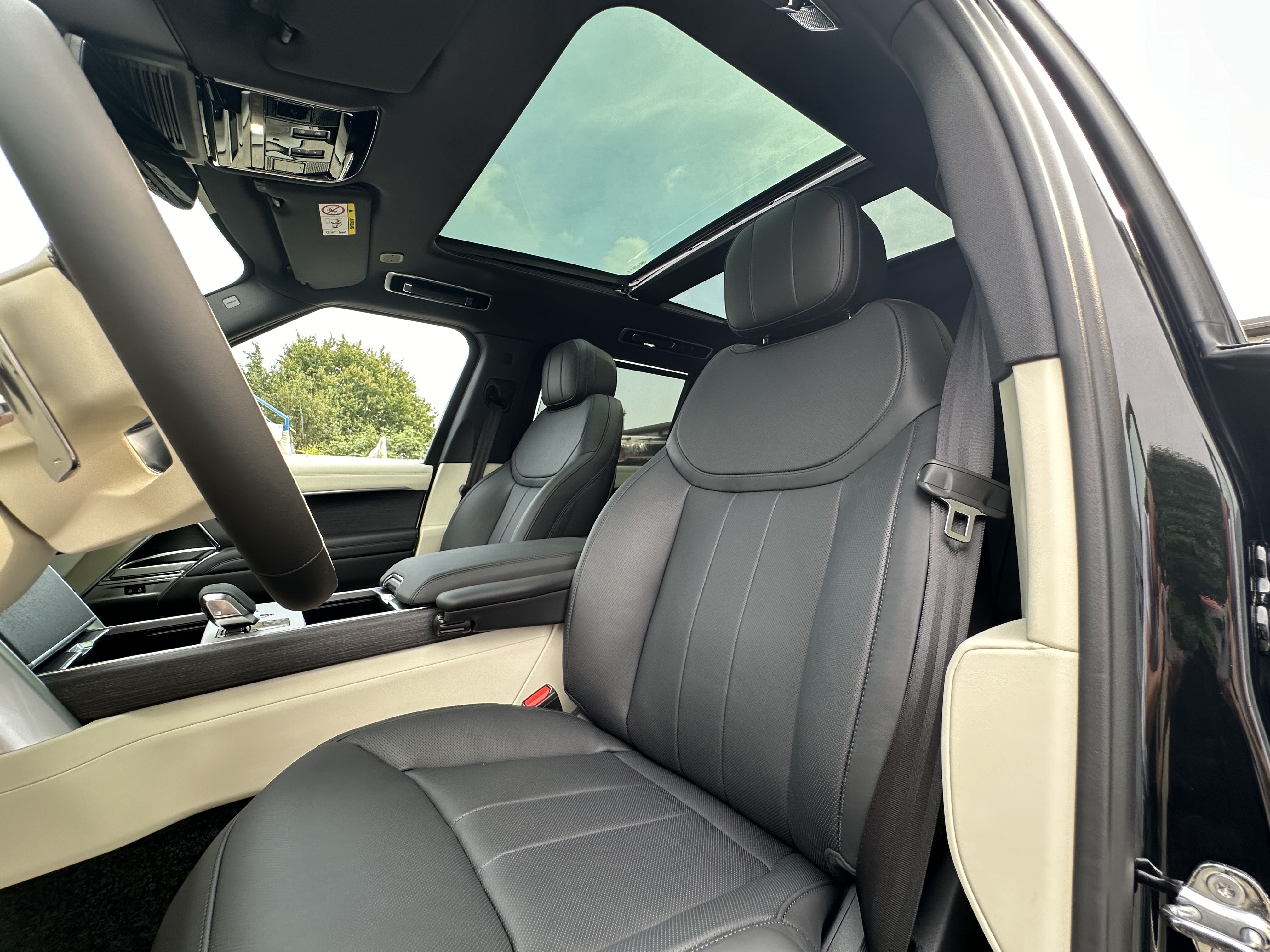 Range Rover Vogue LWB – 8