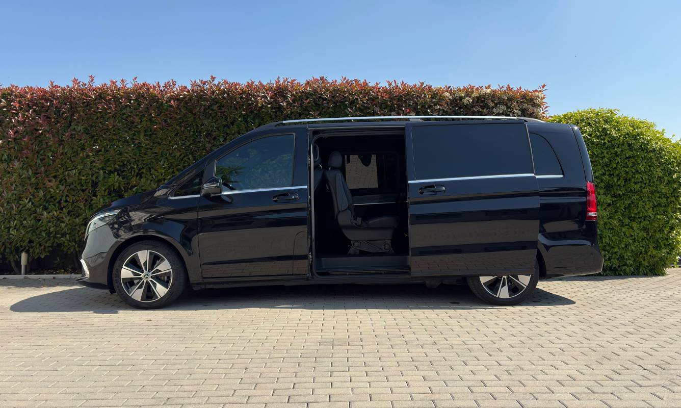 Mercedes-Benz V class extralong – 3
