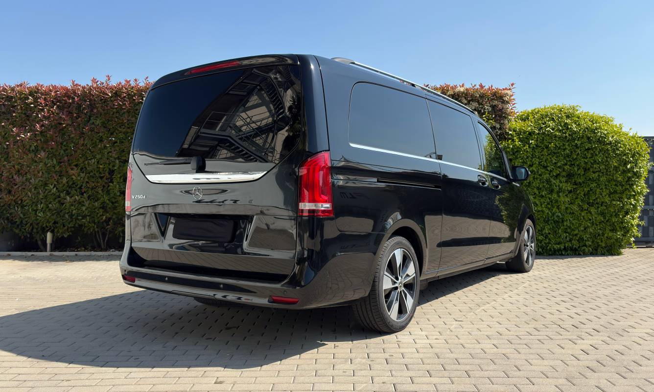 Mercedes-Benz V class extralong – 7