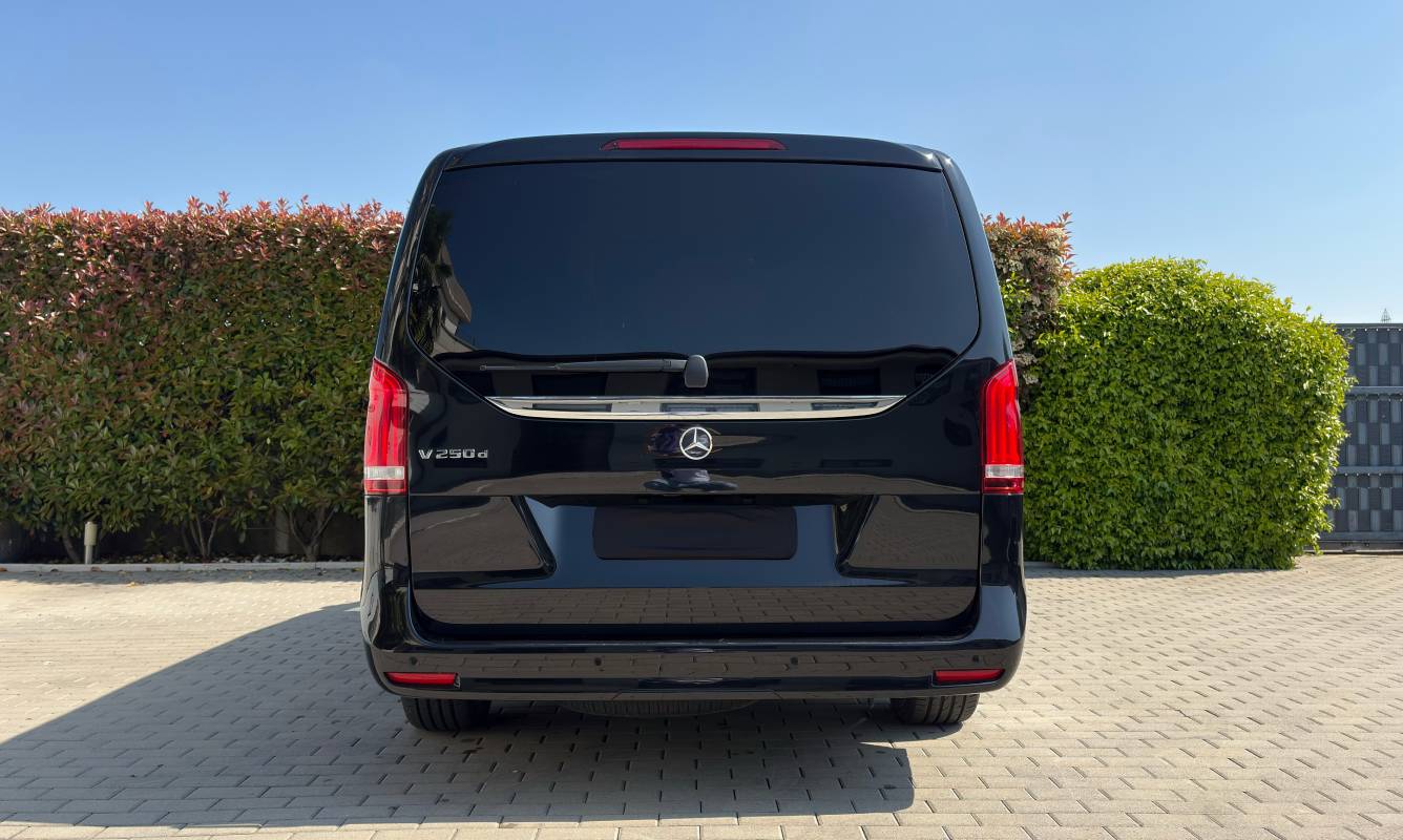 Mercedes-Benz V class extralong – 8