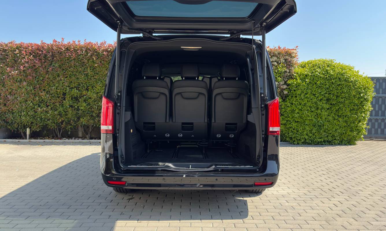 Mercedes-Benz V class extralong – 9
